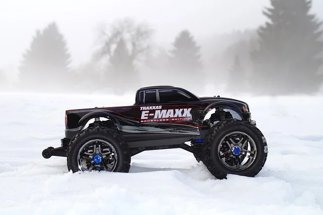 traxxas e-maxx rc truck in the snow