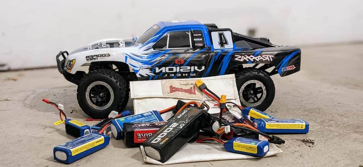 2S or 3S LiPo For A Traxxas Slash feature image