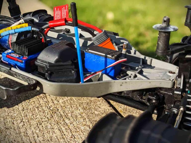 Best Servo For The Traxxas Slash in September 2024 RC Tech Tips