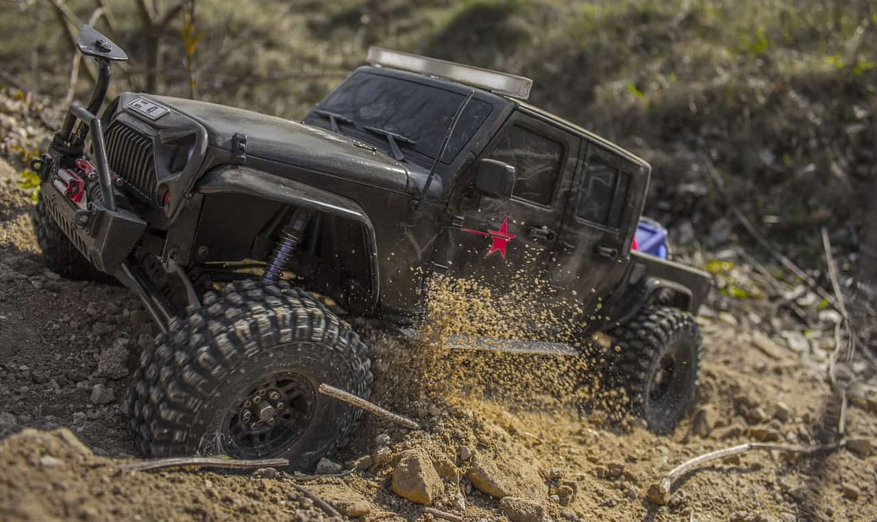 axial scx24 battery post feature image