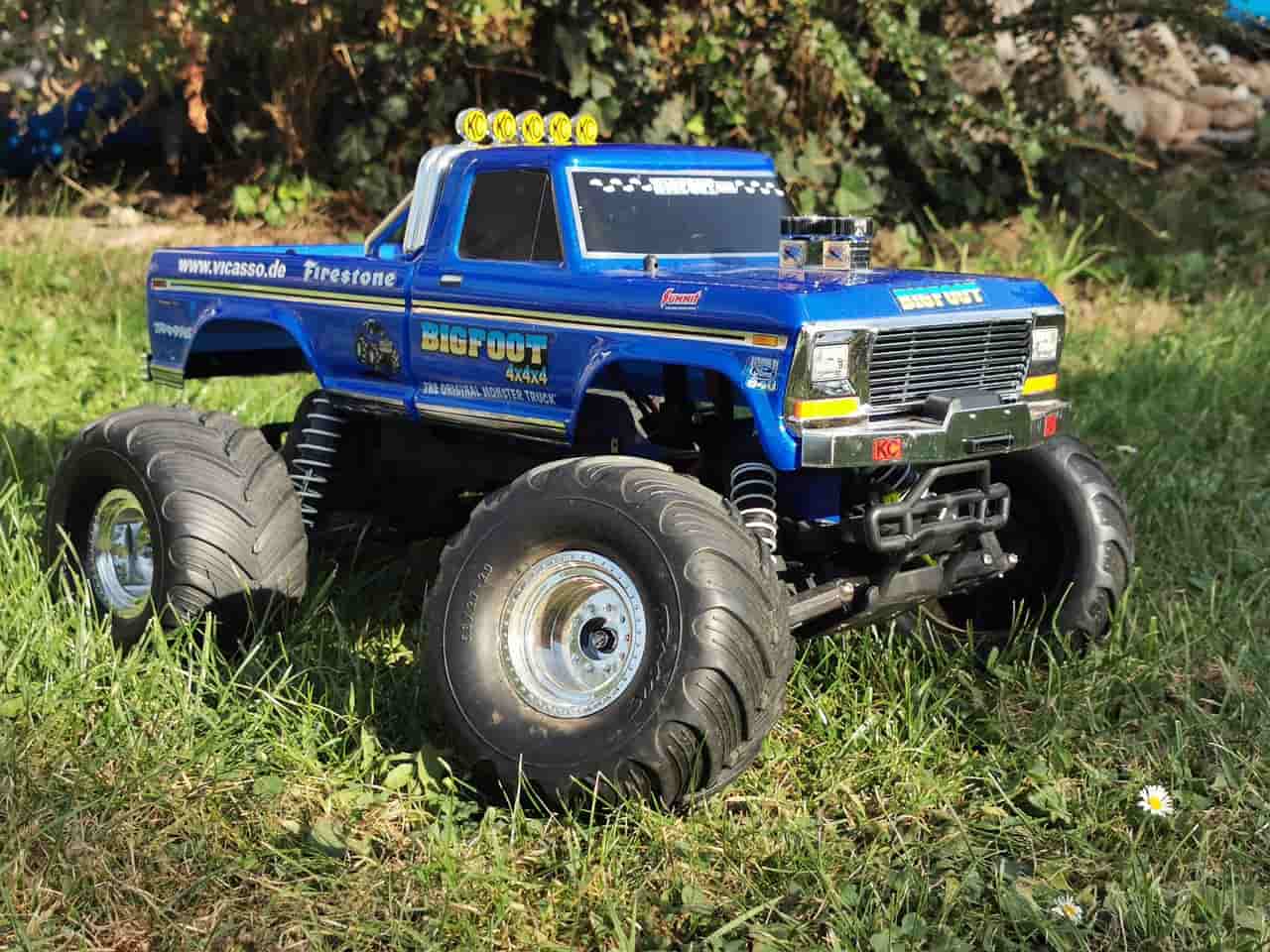 Beginner RC Monster Truck feature image